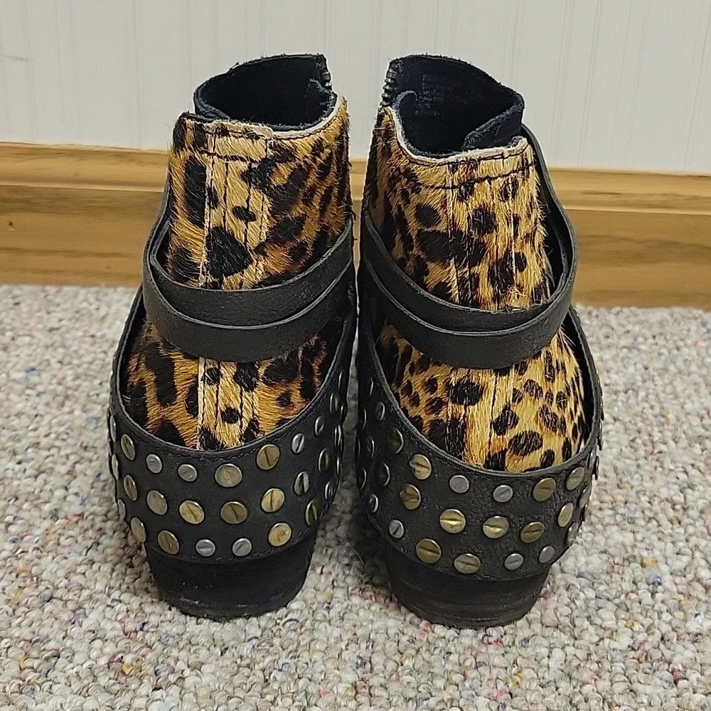 Naughty Monkey Leopard Accent Black Ankle Boots Sz 7.5 Cowhide/ Leather festival